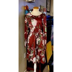 NWT KYERIVS WOMENS DRESS